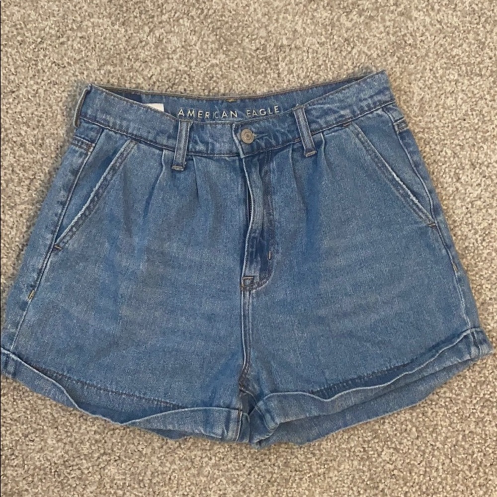 American Eagle mom jean shorts